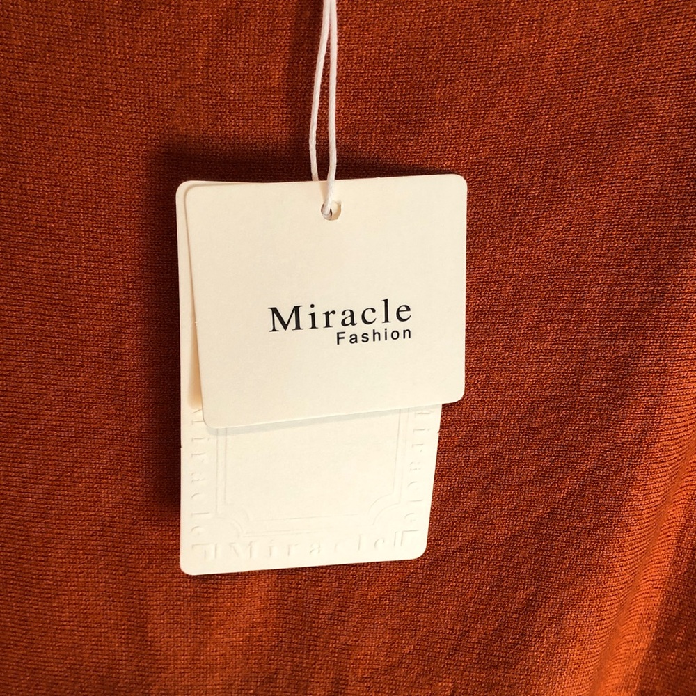 NWT Miracle Sweater Size S/M - Picture 3 of 5